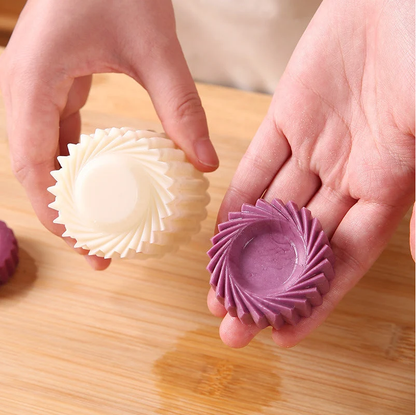 🥳2026 HOT SALE🥳🎂Creative Double-Ended Pastry Mold
